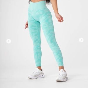 NVGTN CAMO SEAMLESS LEGGINGS - MINT